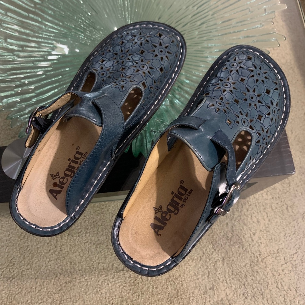 💜 Alegria Navy Mules